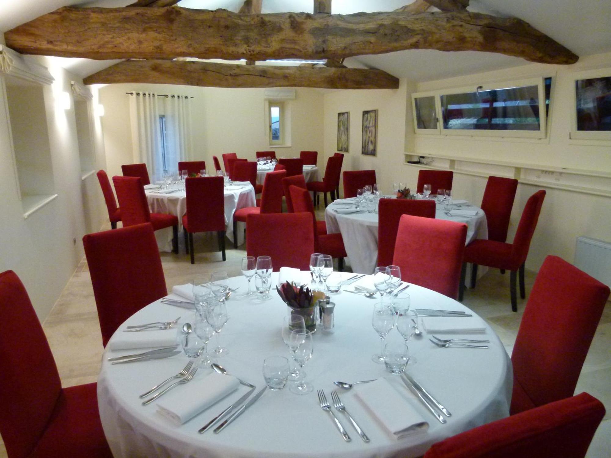 Hotel-Restaurant Le Chateau De Besseuil, Macon Nord - Teritoria Clessé Eksteriør bilde