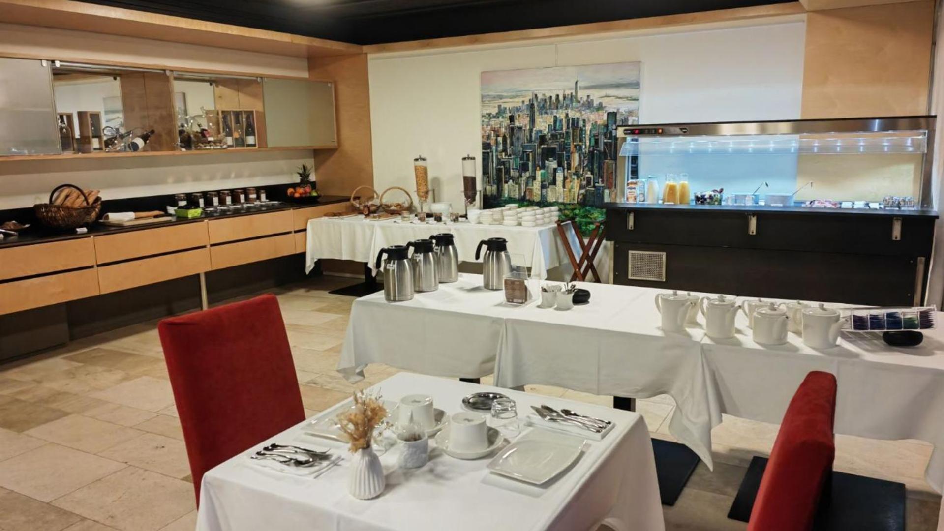 Hotel-Restaurant Le Chateau De Besseuil, Macon Nord - Teritoria Clessé Eksteriør bilde